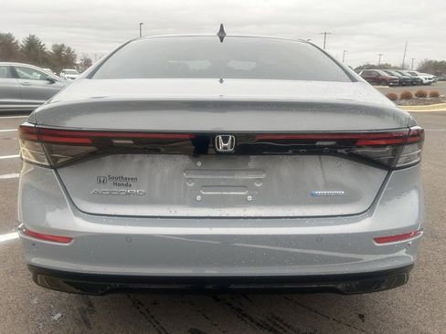 Certified 2025 Honda Accord EX-L image 4