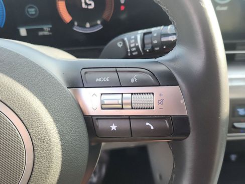 Used 2025 Hyundai Kona SEL AWD/4WD image 14