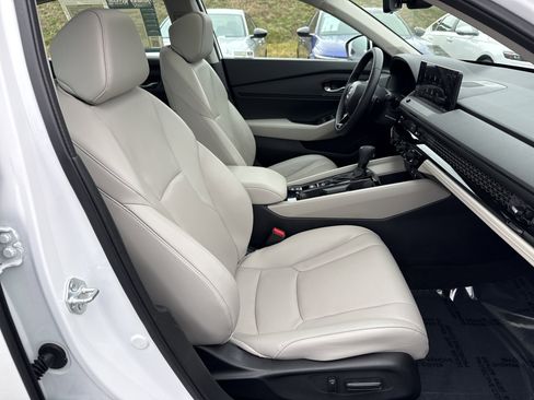 Used 2025 Honda Accord EX-L image 34