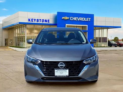 Used 2025 Nissan Sentra S FWD image 2