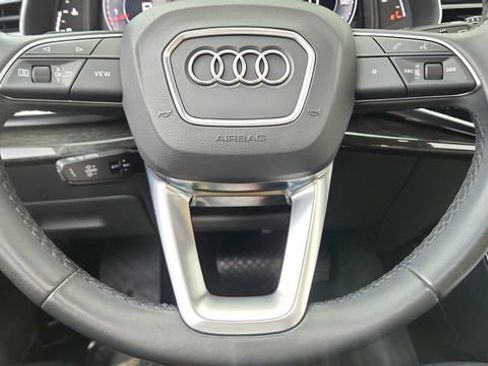 Used 2021 Audi Q8 Prestige w/ Prestige Package image 40