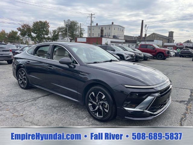 Used 2024 Hyundai Sonata SEL FWD image 2