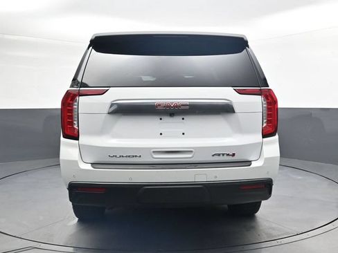 Used 2021 GMC Yukon XL AT4 w/ Rear Media and Nav Package AWD/4WD image 5