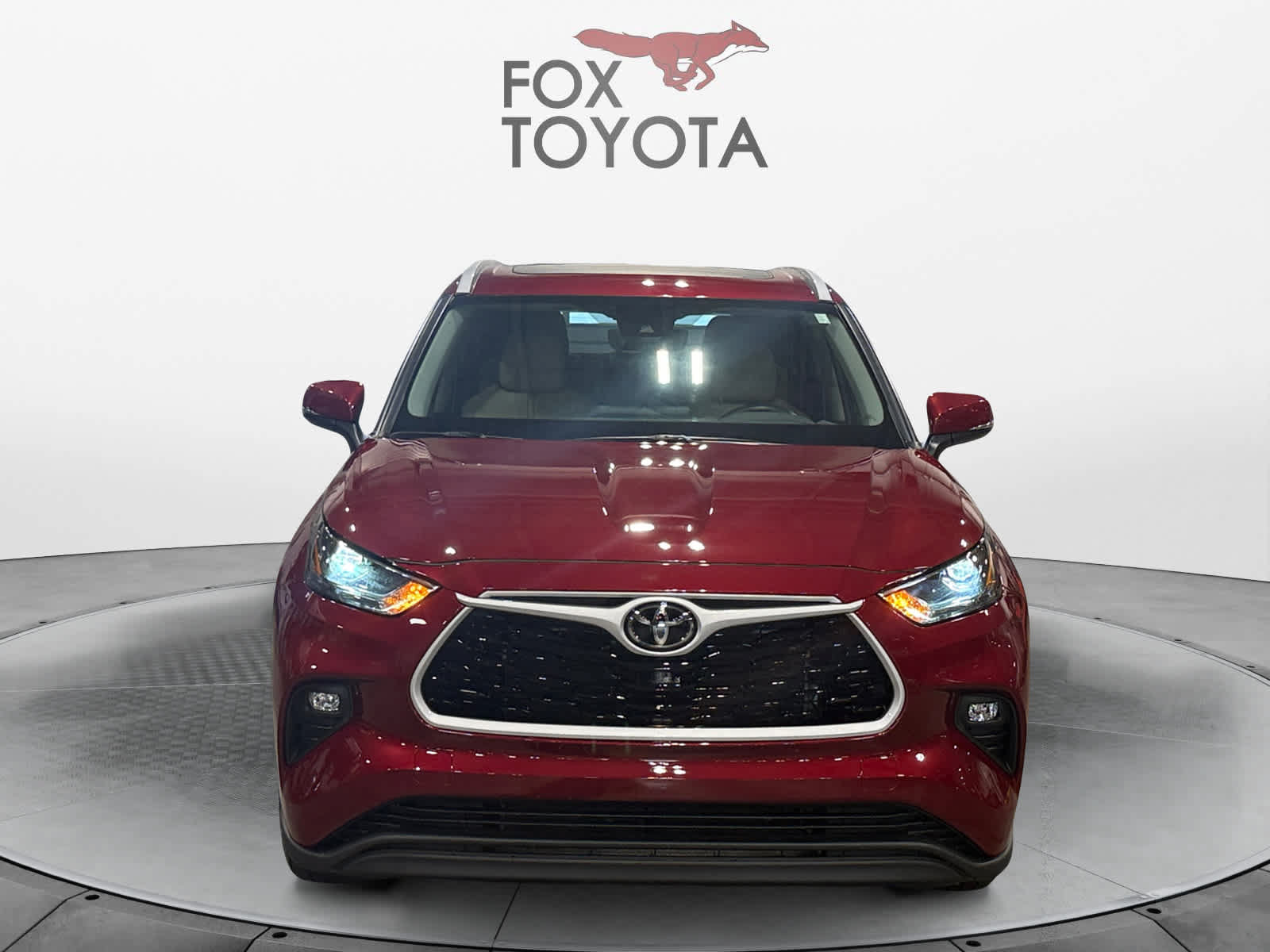Used 2025 Toyota Highlander XLE AWD/4WD image 9