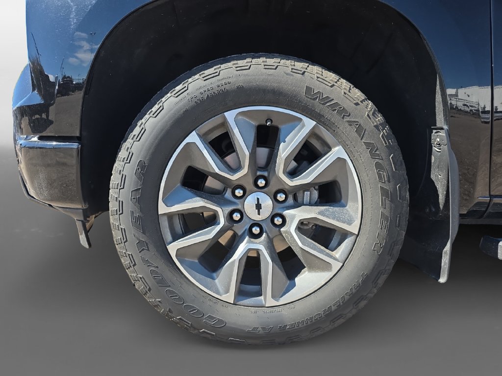 Used 2022 Chevrolet Silverado 1500 RST w/ Z71 Off-Road Package AWD/4WD image 15