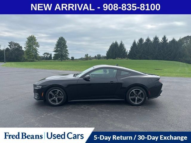 Certified 2024 Ford Mustang Coupe RWD image 4