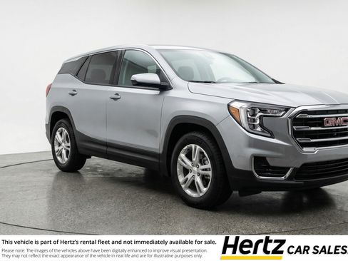 Used 2024 GMC Terrain SLE FWD image 1