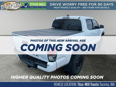 Used 2020 Toyota Tacoma TRD Off-Road w/ Technology Package image 4