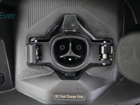 Used 2026 Nissan Leaf Platinum+ w/ Floor Mat Package (Platinum+) FWD image 10