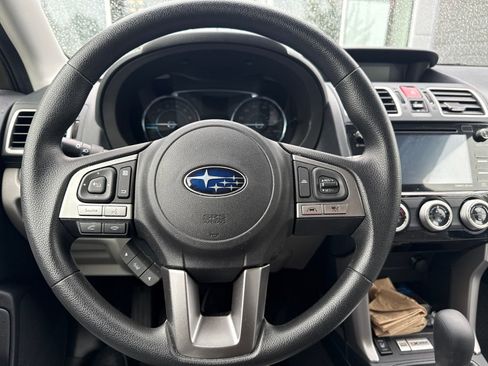 Used 2018 Subaru Forester 2.5i Premium AWD/4WD image 9