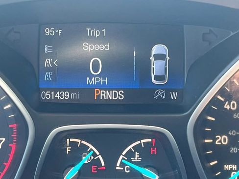 Used 2017 Ford Escape SE w/ Equipment Group 201A FWD image 14