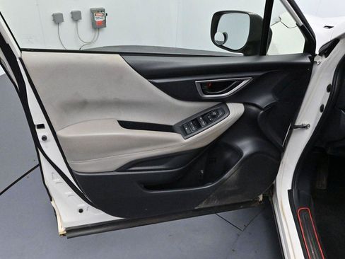 Used 2021 Subaru Forester AWD/4WD image 9
