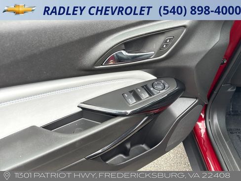 Certified 2025 Chevrolet Trax LT w/ LT Convenience Package FWD image 9