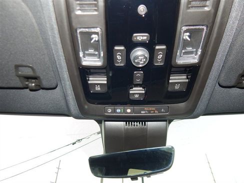 Used 2026 Chevrolet Suburban High Country w/ Sun And Tow Package image 36