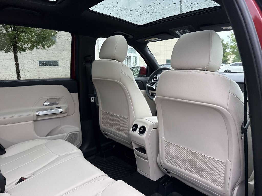 Certified 2025 Mercedes-Benz GLB 250 image 18