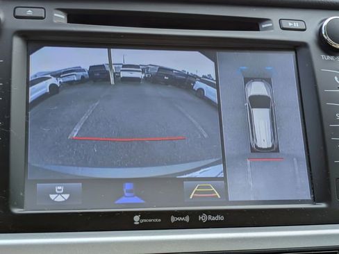 Used 2018 Toyota Highlander Limited Platinum FWD image 20