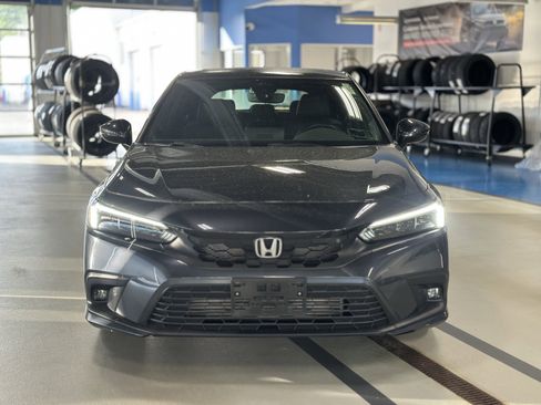 Used 2022 Honda Civic Sport Touring image 2