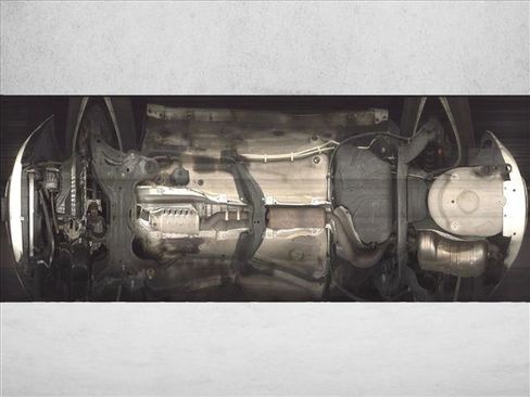 Used 2010 Volkswagen Beetle Coupe FWD image 17