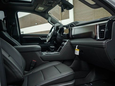 New 2026 GMC Sierra 1500 Denali w/ Denali Reserve Package image 9