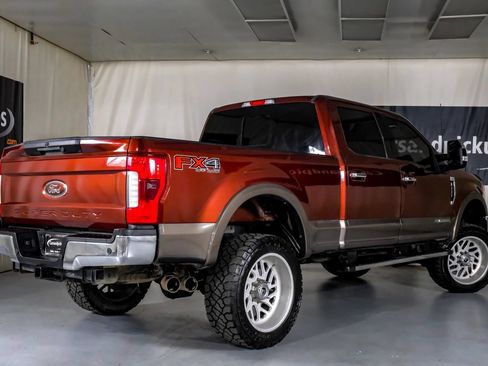 Used 2017 Ford F250 Lariat w/ Lariat Ultimate Package AWD/4WD image 8