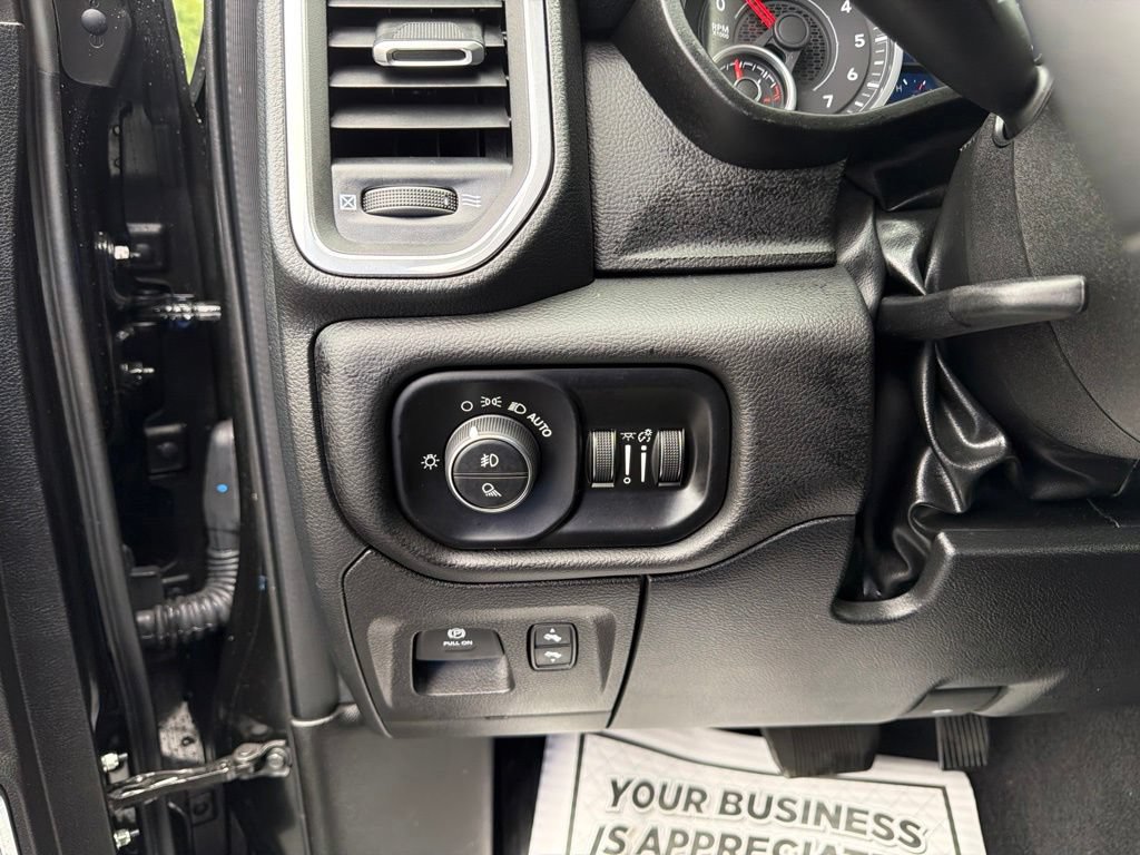 Used 2026 RAM 1500 Laramie AWD/4WD image 17