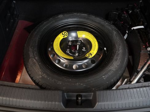 Used 2021 Volkswagen Atlas Cross Sport SE w/ Panoramic Sunroof Package image 48