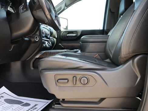 Used 2022 GMC Sierra 3500 Denali AWD/4WD image 39