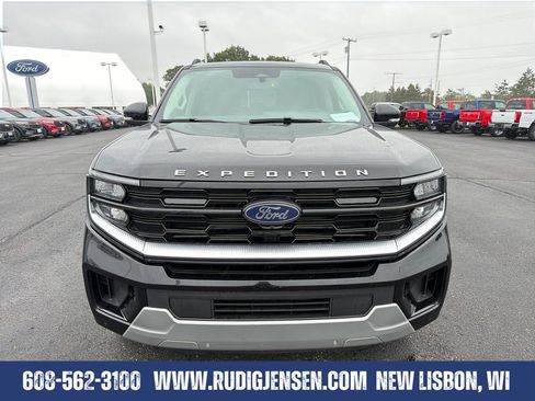 Used 2026 Ford Expedition Max Platinum AWD/4WD image 8