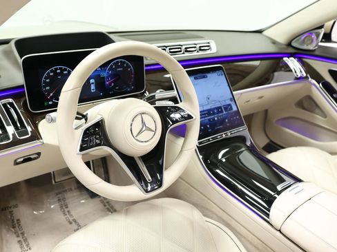 Used 2022 Mercedes-Benz Maybach S 580 4MATIC image 24