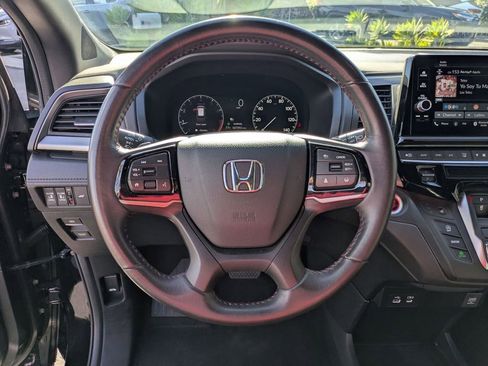 Used 2025 Honda Odyssey Sport-L image 18