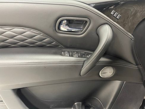 Used 2022 INFINITI QX80 Sensory w/ All-Season Package image 18