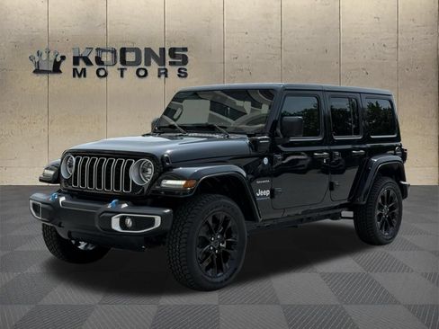 Used 2024 Jeep Wrangler Unlimited Sahara AWD/4WD image 1
