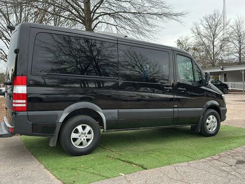 Used 2016 Mercedes-Benz Sprinter 2500 image 13
