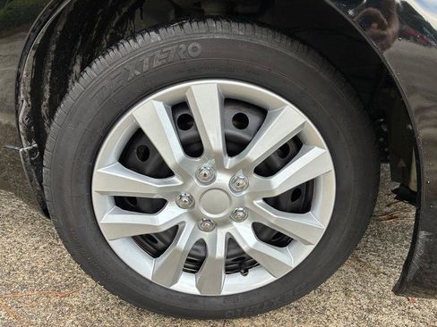Used 2017 Nissan Sentra S FWD image 18