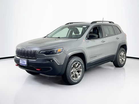 Used 2022 Jeep Cherokee Trailhawk AWD/4WD image 1