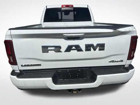 Used 2026 RAM 2500 Laramie AWD/4WD image 23