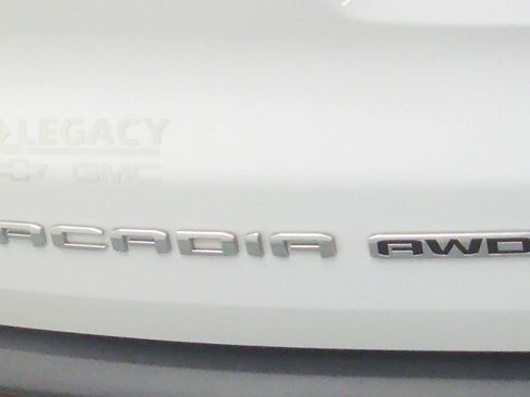 Used 2024 GMC Acadia Elevation AWD/4WD image 25