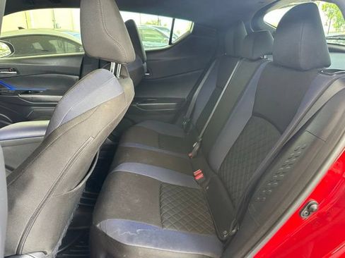 Used 2020 Toyota C-HR XLE FWD image 15