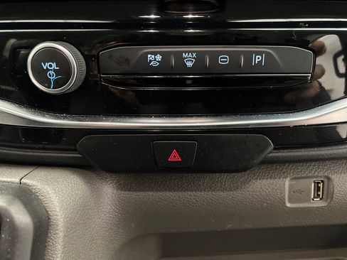 Used 2023 Ford Transit 350 XLT image 36