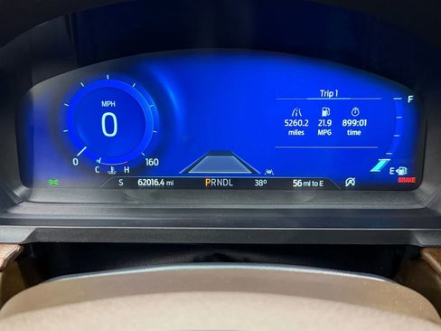 Used 2022 Ford Explorer King Ranch w/ Premium Technology Package image 21