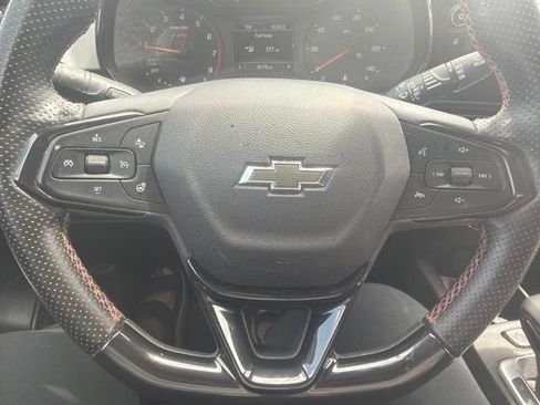Used 2024 Chevrolet Trax RS w/ Driver Confidence Package FWD image 8