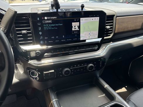 Used 2025 Chevrolet Silverado 2500 High Country w/ High Country Premium Package AWD/4WD image 24