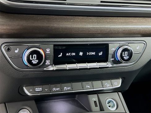 Used 2024 Audi Q5 2.0T Premium Plus image 17