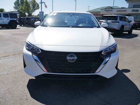 Used 2024 Nissan Sentra SV FWD image 3