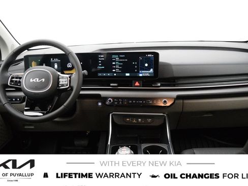 New 2026 Kia Carnival EX FWD image 17
