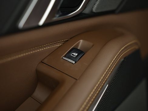 Used 2023 BMW X5 M50i w/ Climate Comfort Package image 26