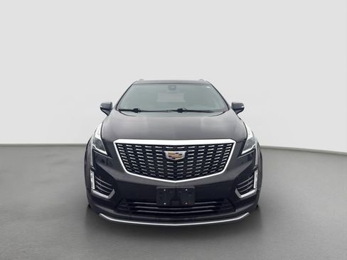 Used 2020 Cadillac XT5 Premium Luxury AWD/4WD image 2