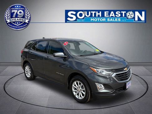 Used 2018 Chevrolet Equinox LS AWD/4WD image 2
