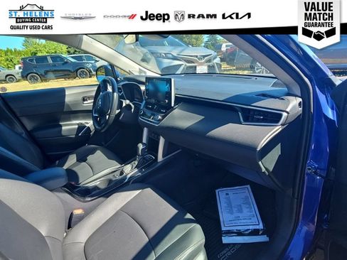 Used 2022 Toyota Corolla Cross XLE w/ Convenience Package AWD/4WD image 36