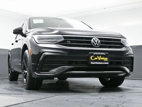 Used 2023 Volkswagen Tiguan SE R-Line image 51